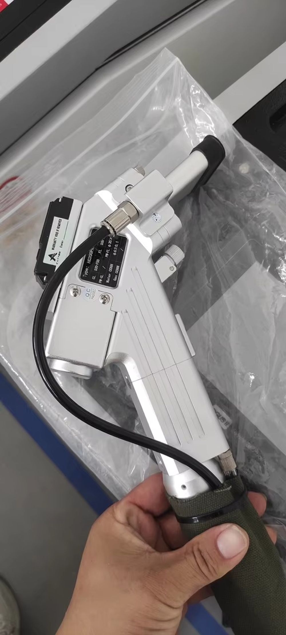 Factory Direct Pulse Laser Cle - Industrial Laser Machine Price のレビューと価格